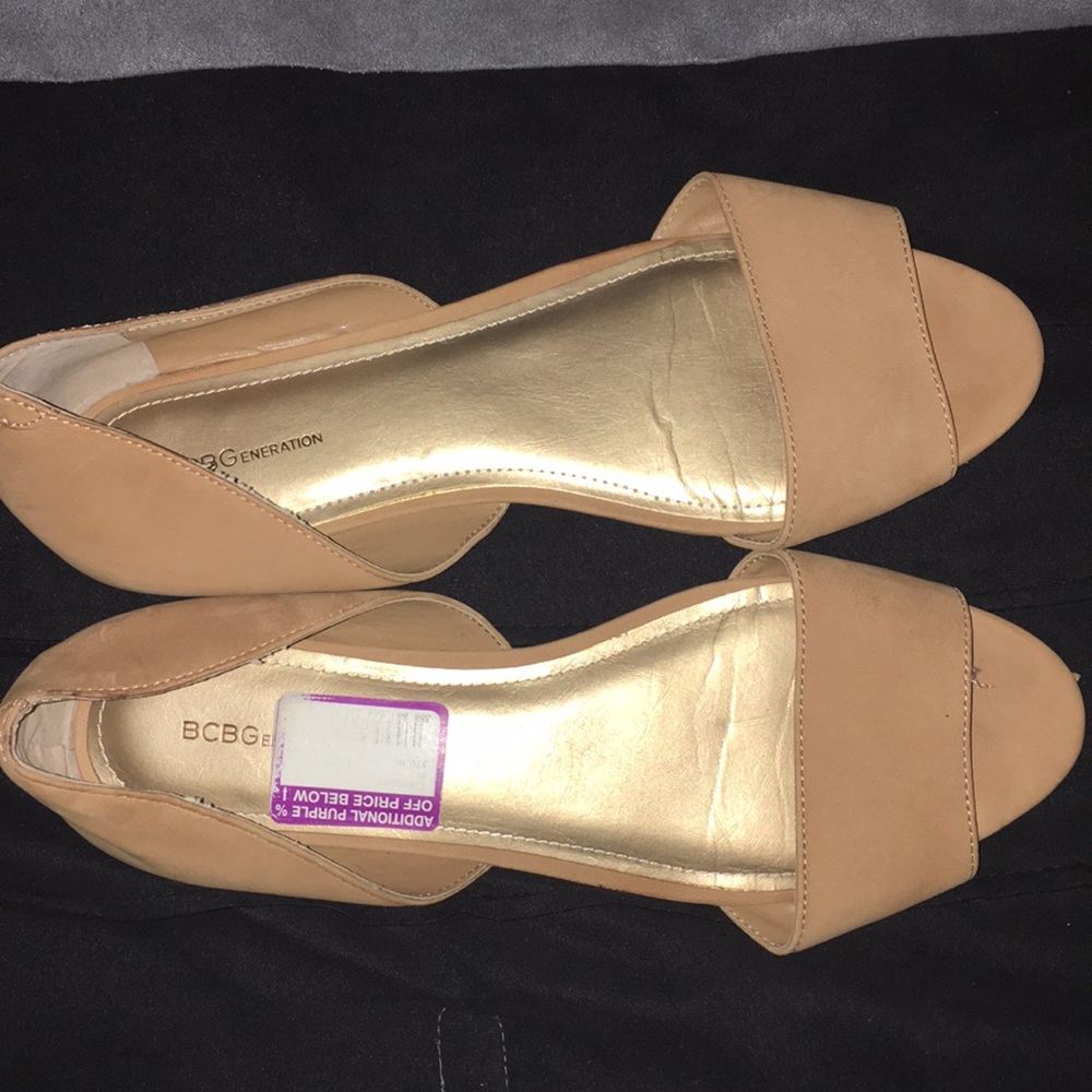 BCBGeneration nude open toe flats